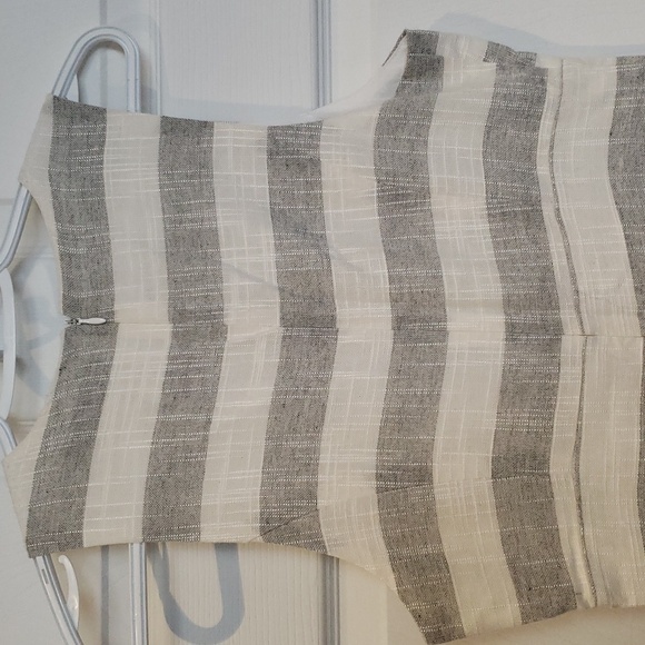 Linen Blend Jumpsuit - Picture 5 of 8